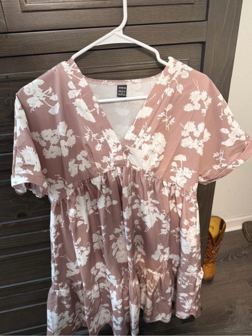 SHEIN Dusty Rose Floral V-Neck Ruffle Tunic